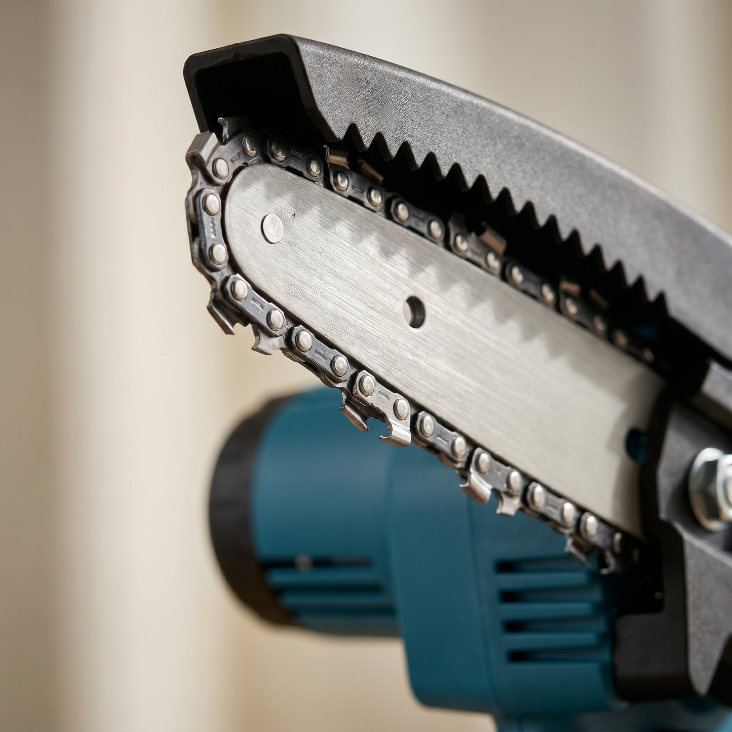 BetterGardens™ 6” Lightweight Mini Chainsaw Kit + 2 Free Batteries