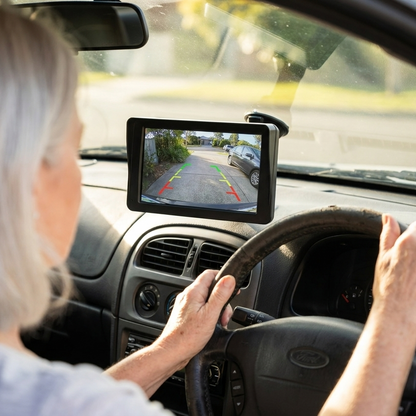 BetterGardens™ 7" HD Touch Screen CarPlay + Reversing Camera